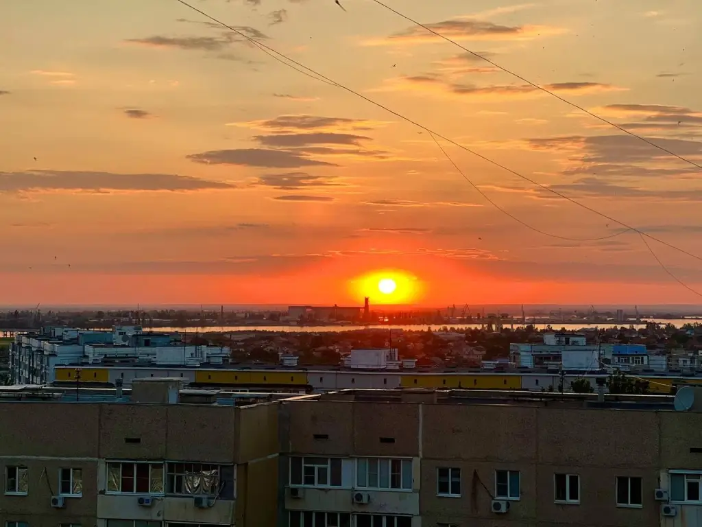Волгодонск: Квартира Rent House с видом на закат