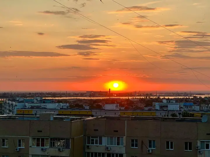 Волгодонск: Квартира Rent House с видом на закат