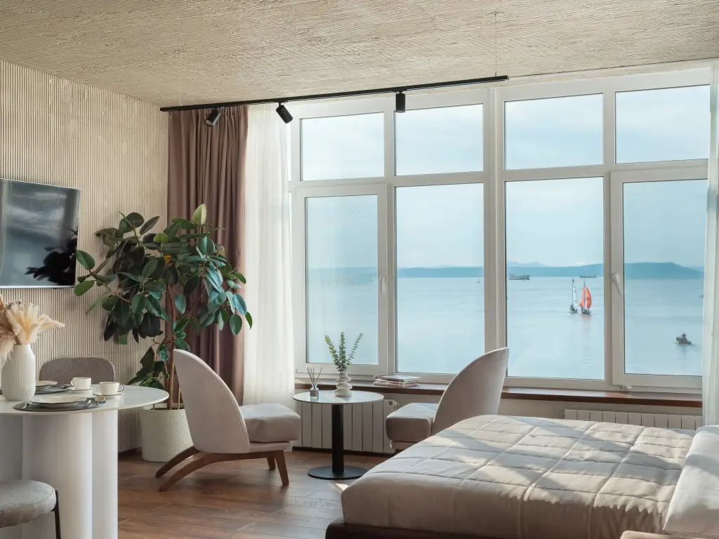 Владивосток: Меблированные комнаты Singapore sea view by VVO Apartments