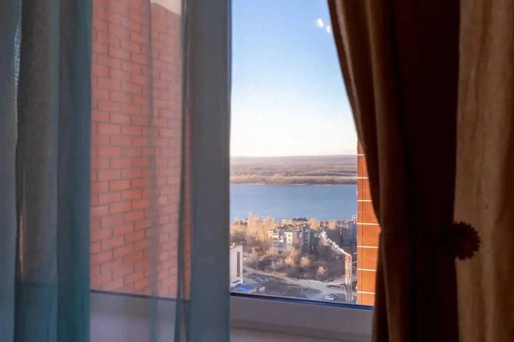 Самара: Апартаменты 3 RentPlaza c видом на Волгу