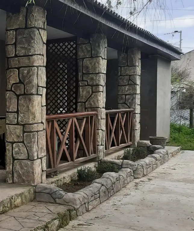 Оленевка: V Dome Dlya Gostey Living Quarters