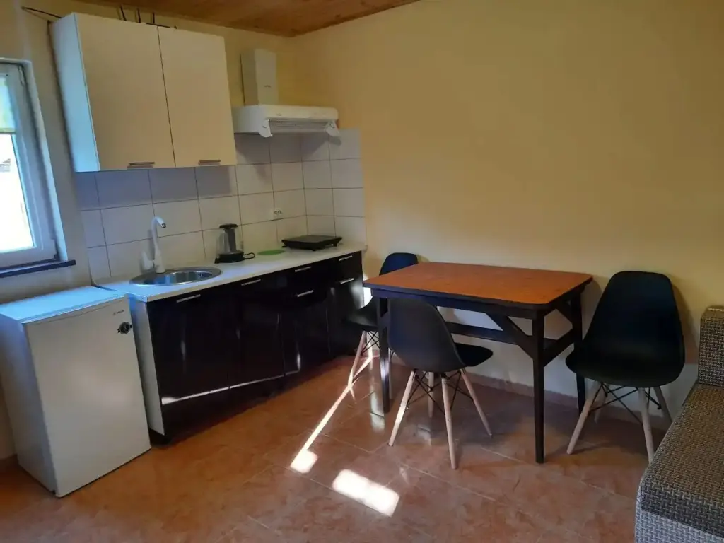 Оленевка: V Dome Dlya Gostey Living Quarters
