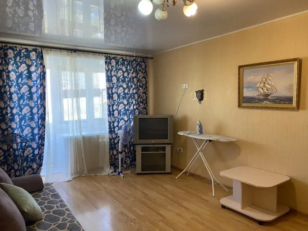 Уфа: Квартира светлая на Цюрупы, 84