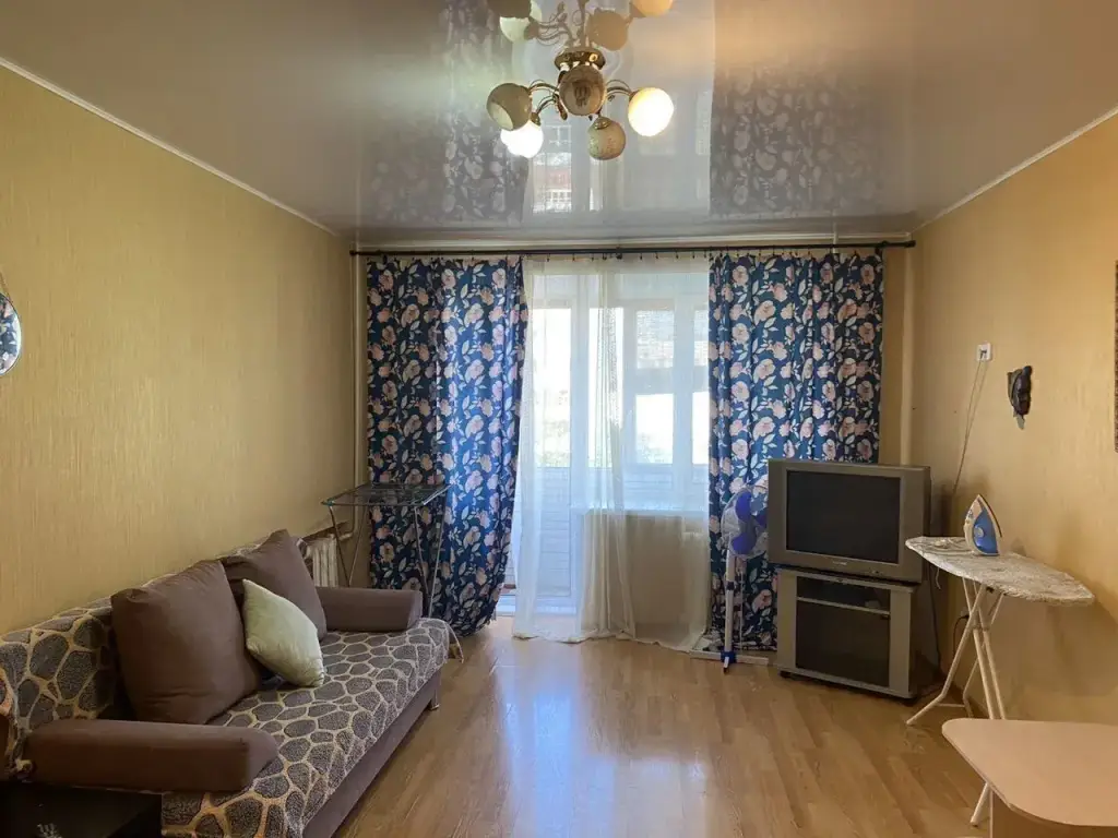 Уфа: Квартира светлая на Цюрупы, 84