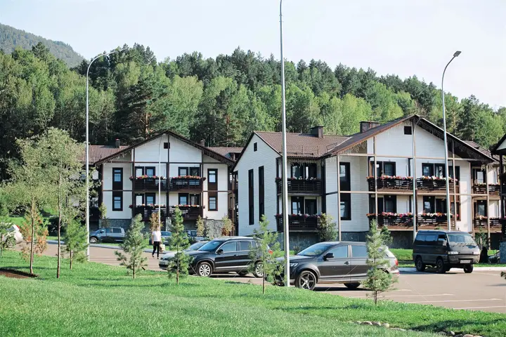 Озёрное: Отель 3* Всесезонный курорт Манжерок