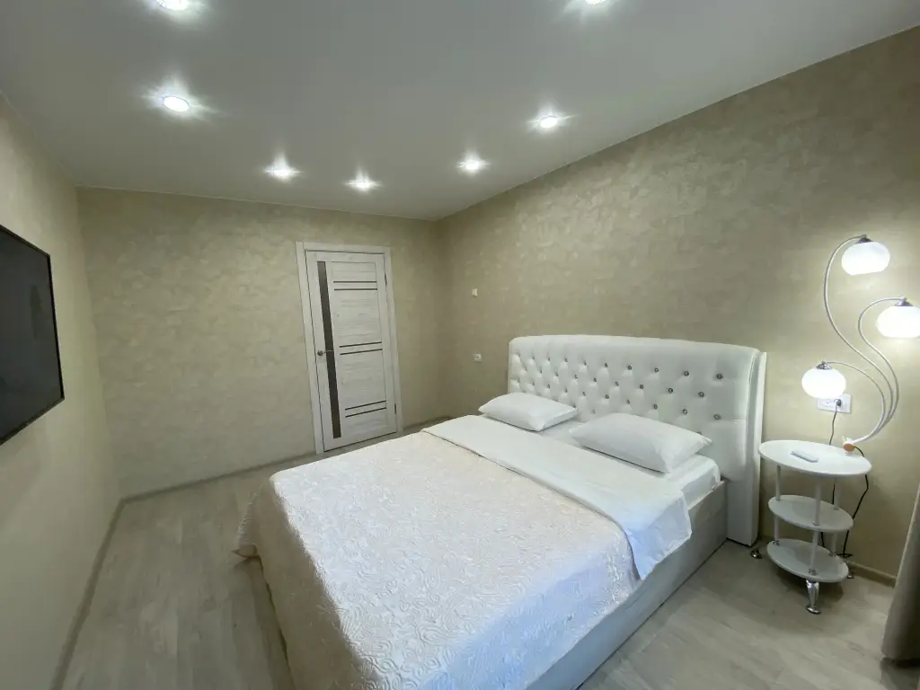 Петропавловск-Камчатский: Квартира 2-комнатная KOMILFO-HOME на Садовом переулке 4