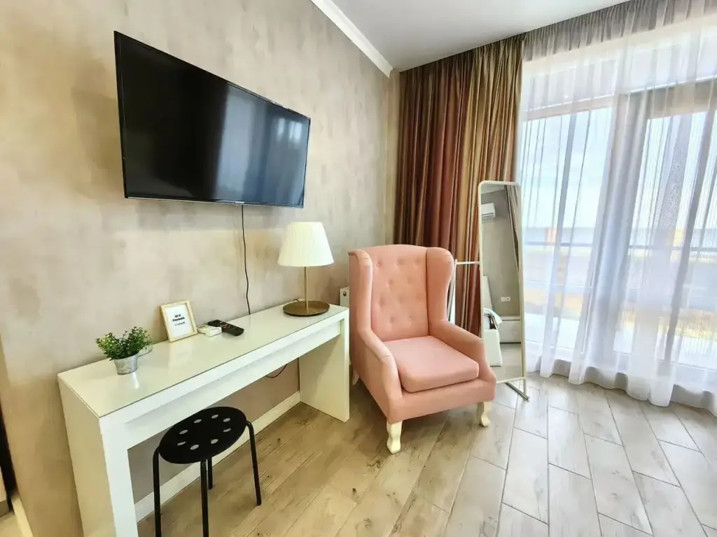 Таганрог: Апартаменты - студия 45 м² на Первой Линии Моря