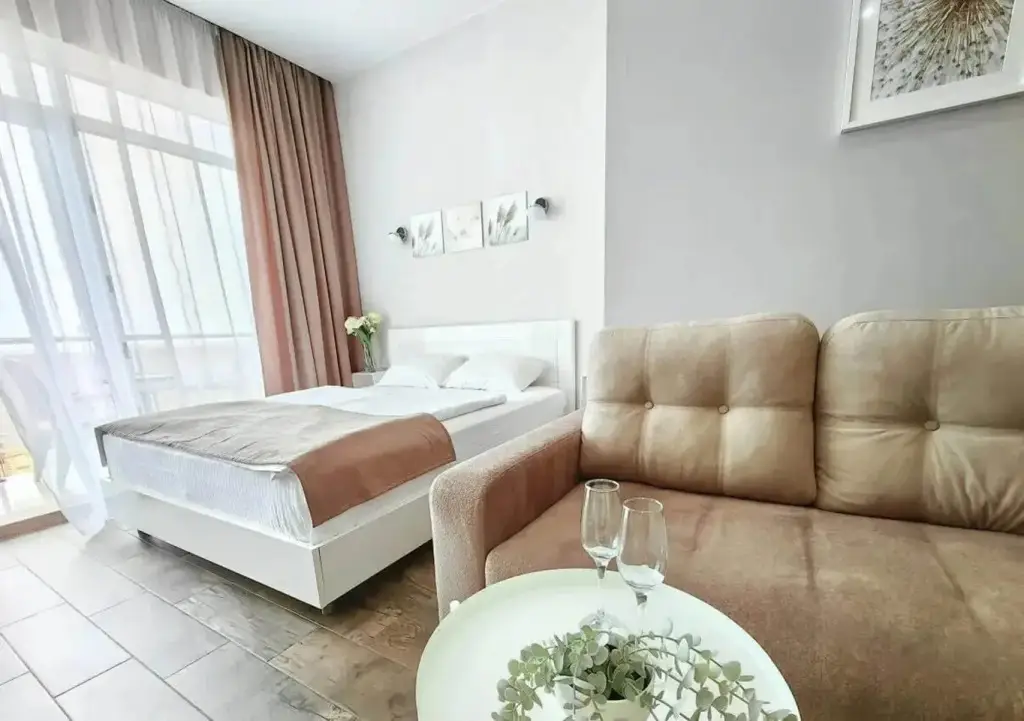 Таганрог: Апартаменты 35 м² на первой линии моря