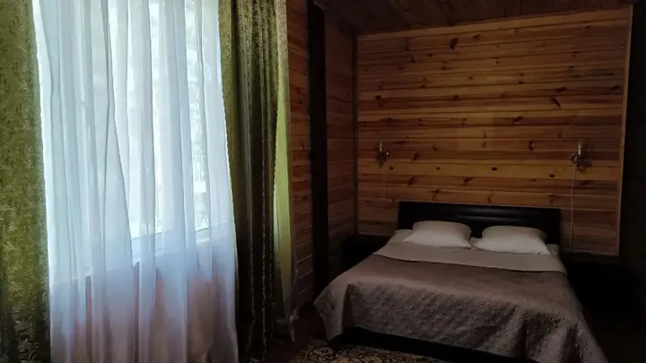 Барангол: Отель «Золотые пески»