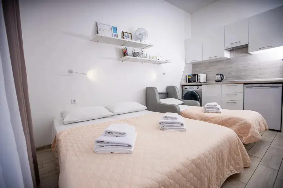 Сочи: LoveHotelSirius Воскресенская 14/1