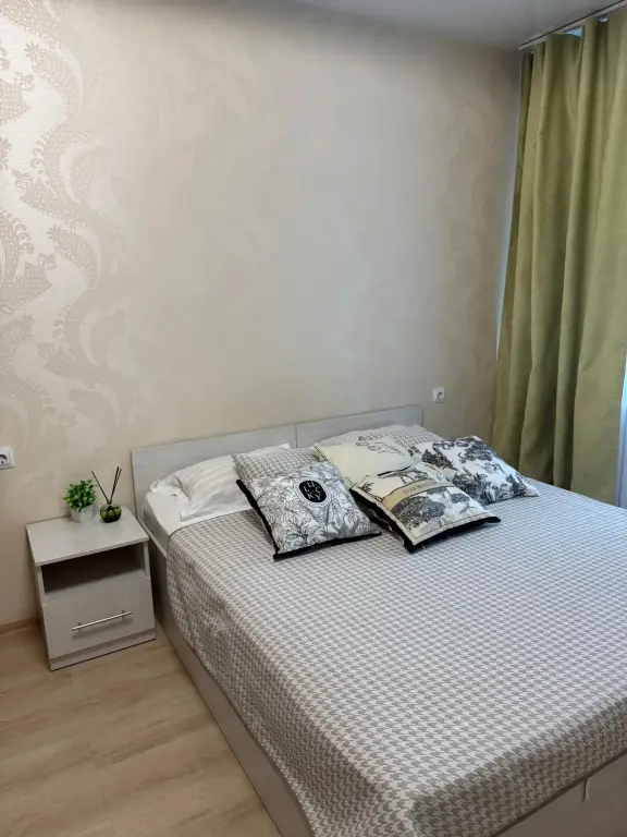 Владивосток: Апартаменты Green на Комарова 45