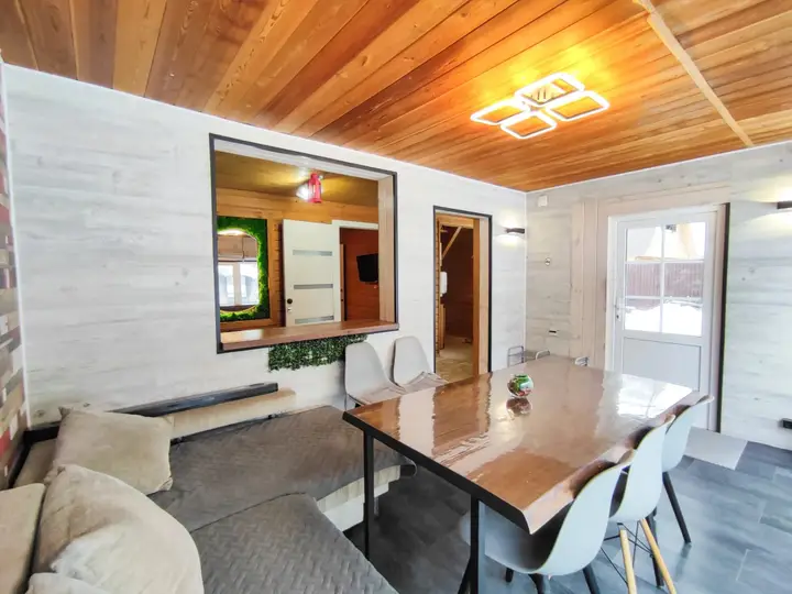 Искитим: Гостевой дом River house с сауной