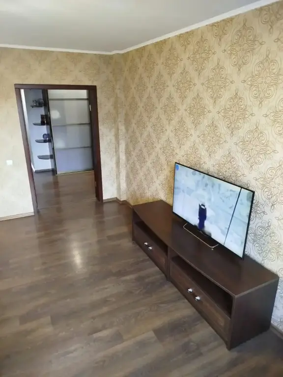 Омск: Квартира двухкомнатная на Архитекторов