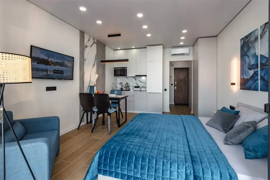 Алушта: Апартаменты Крымский Рей Студия Blue Blues прямой вид на море