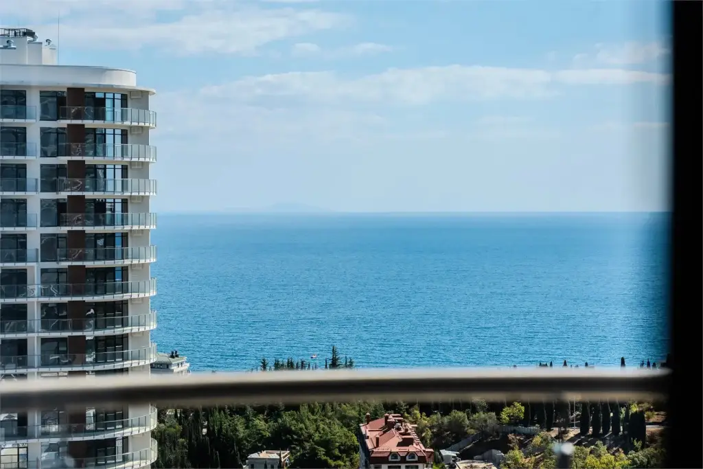 Алушта: Апартаменты Крымский Рей 2к Colden Time прямой вид на море