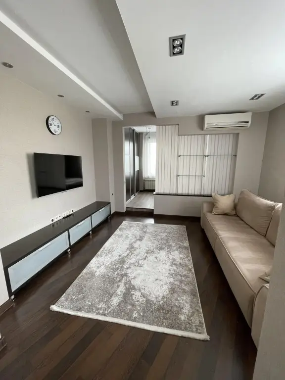Кемерово: Na Oktyabryskom Prospekte Flat