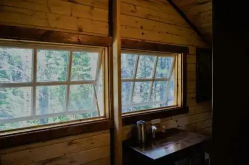 Телецкое озеро: Green House at Teletskoye Lake