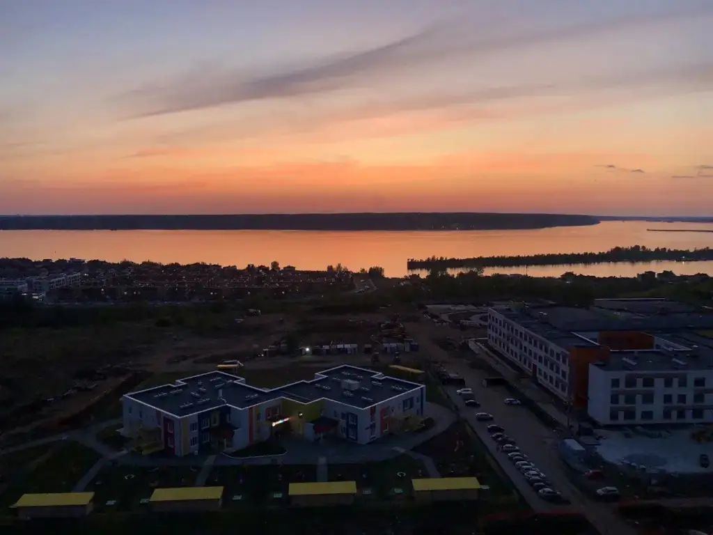 Набережные Челны: Uyutnaya S Vidom Na Kamu I Ozero Flat