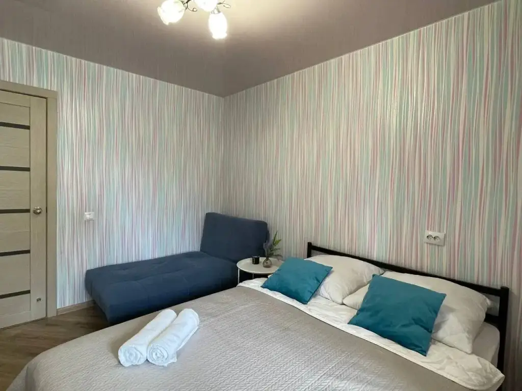 Ижевск: Квартира 3-к. 70 м² 6 Кроватей