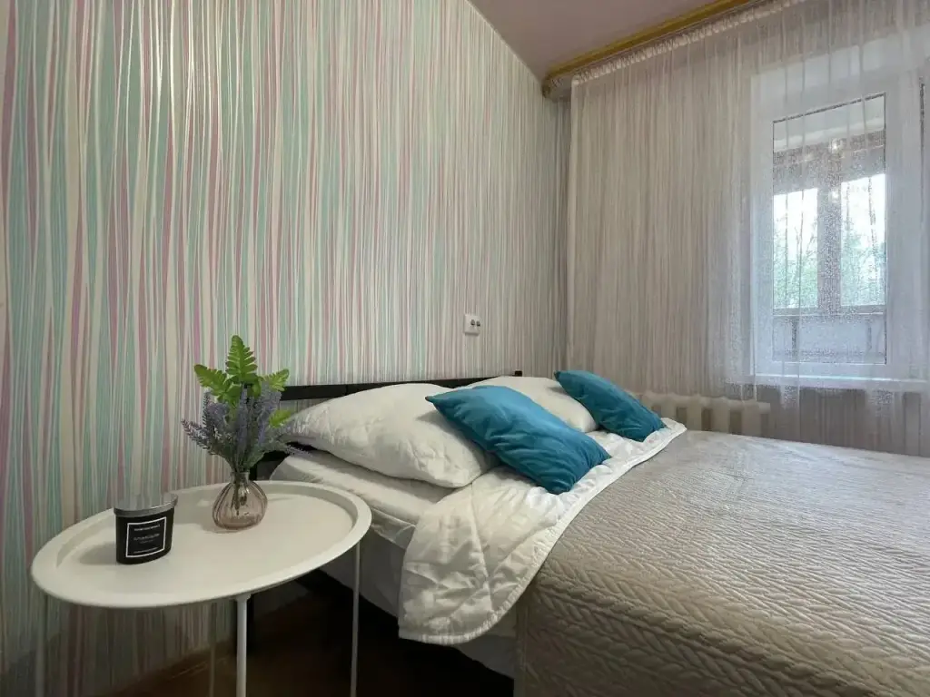 Ижевск: Квартира 3-к. 70 м² 6 Кроватей