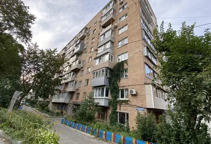 Владивосток: Апартаменты на проспекте Океанский 108