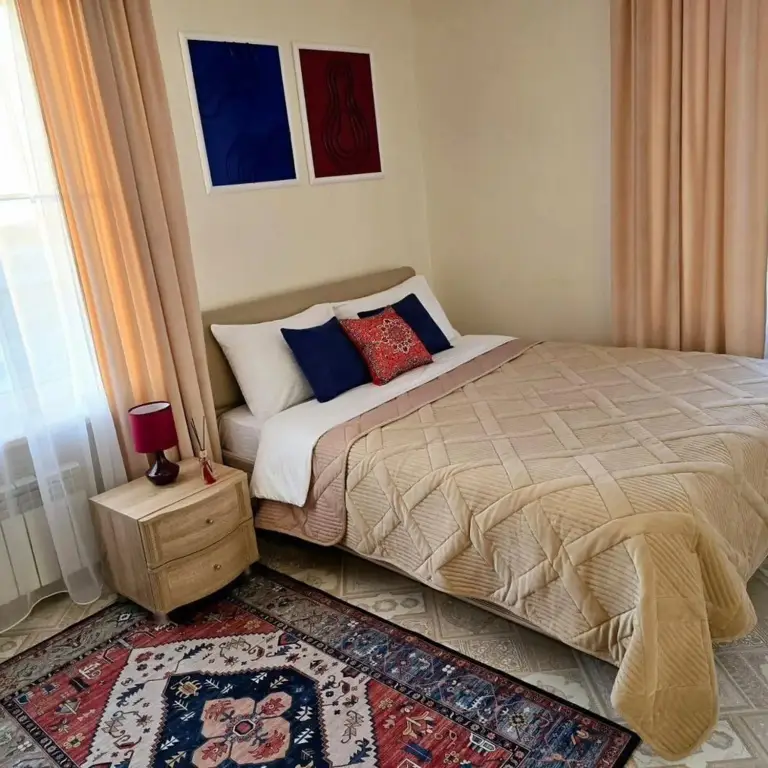 Иркутск: Апартаменты на Атласова, 5