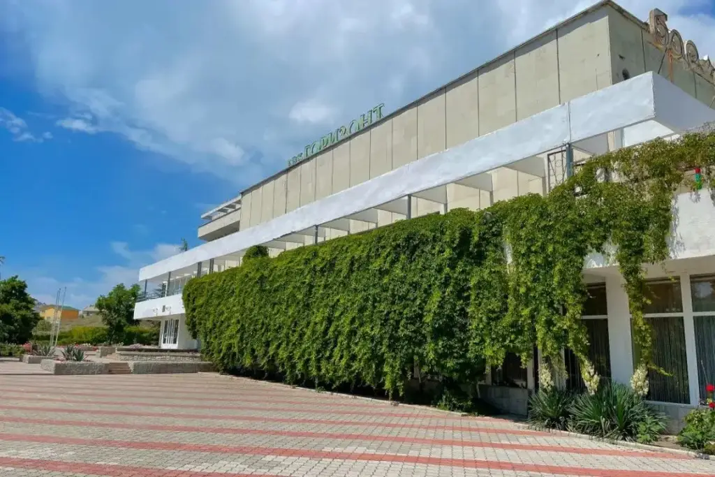 Судак: Курортный отель Ателика Горизонт Судак 2**