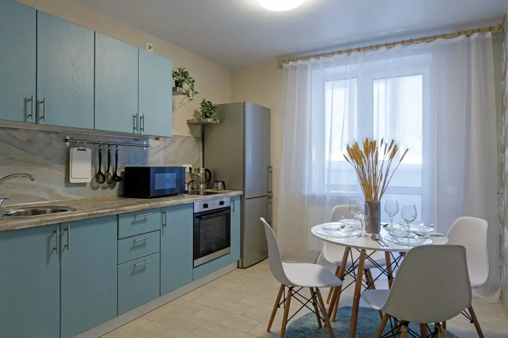 Самара: Апартаменты MyHomeYourHome на ул.Революционная улица, 101В