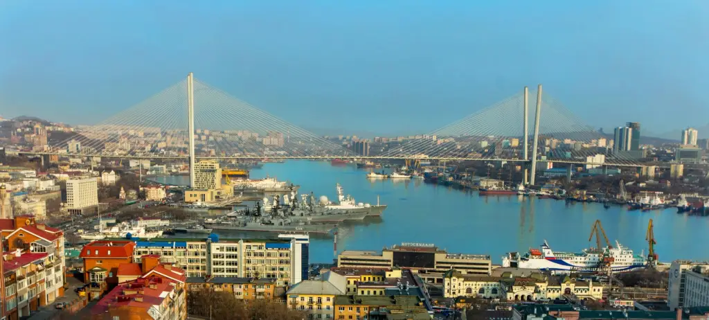 Апартаменты Central Place Vladivostok с видом на Мосты и Залив 5 — фото 1