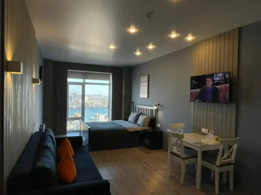 Апартаменты Central Place Vladivostok Люкс Комфорт с видом на Мосты и Залив 1 — фото 1