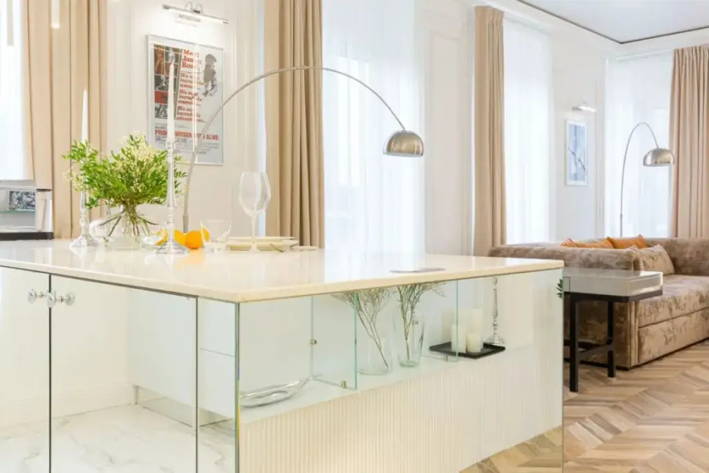 Владивосток: Апартаменты Prim Rooms Marinist James Bond