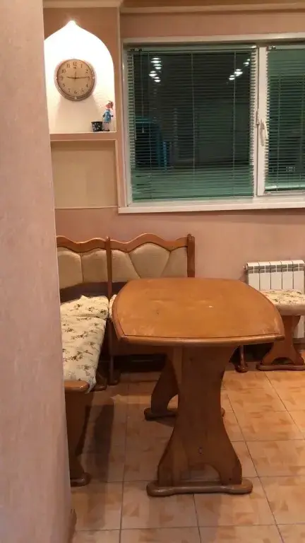 Новый Уренгой: Апартаменты «МИР» пр-кт Ленинградский, д. 10 1