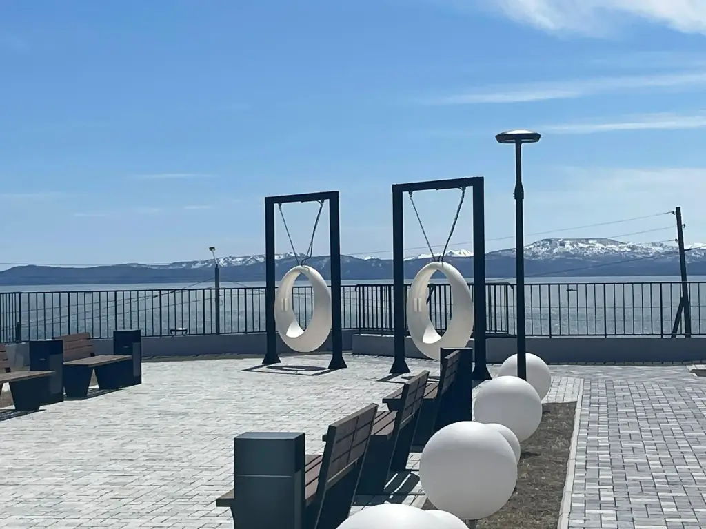 Петропавловск-Камчатский: Квартира Sea-studio Вид на Тихий океан, бухту и лес