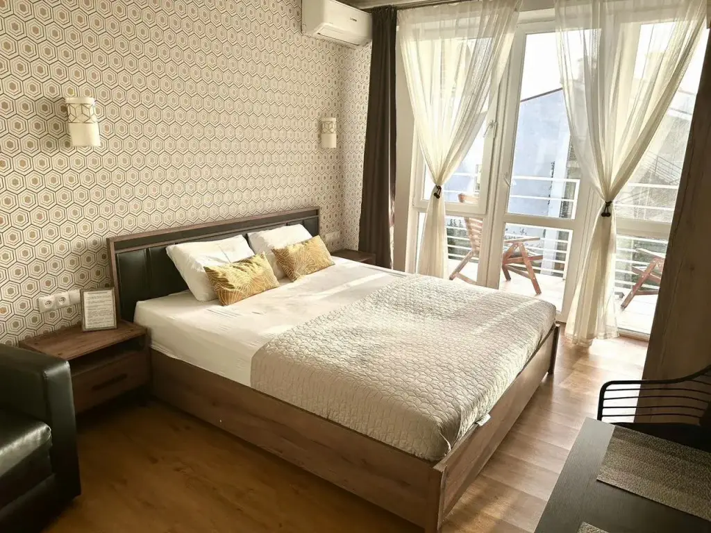 Севастополь: Апартаменты Family Loft с видом на море