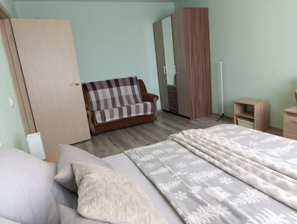 Воронеж: Квартира с уютным балконом и удобным выездом на М4