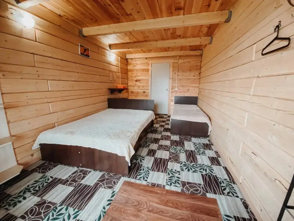 Элекмонар: Меблированные комнаты на Улице Восточная 61 (2)
