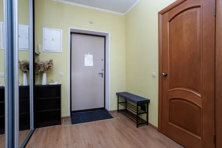Уфа: Апартаменты на улице Комсомольская 15 подъезд 1