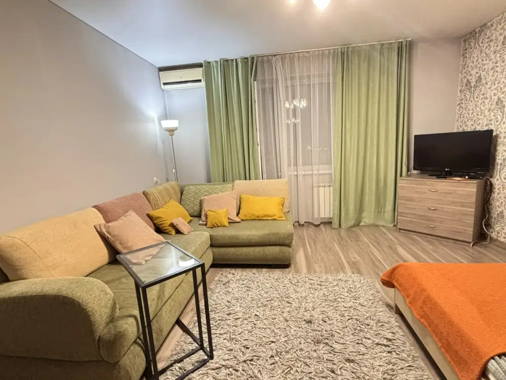 Омск: Квартира Rooms 55