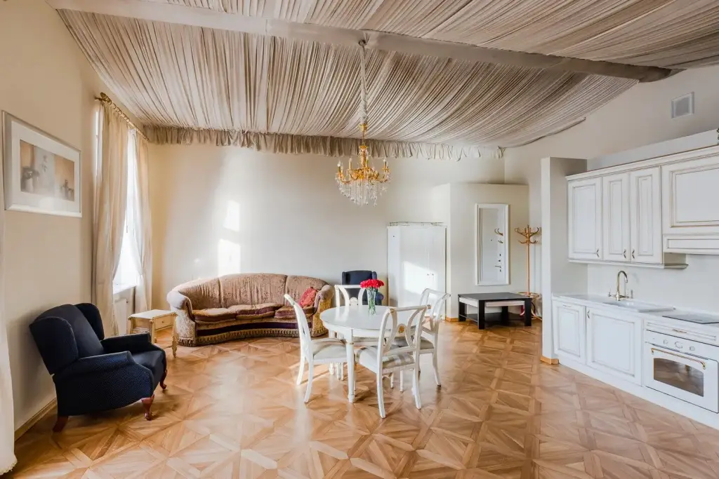 Sukhaparina: Апартаменты a.m. Rooms Neva Balcony (Angliyskaya Naberezhnaya)