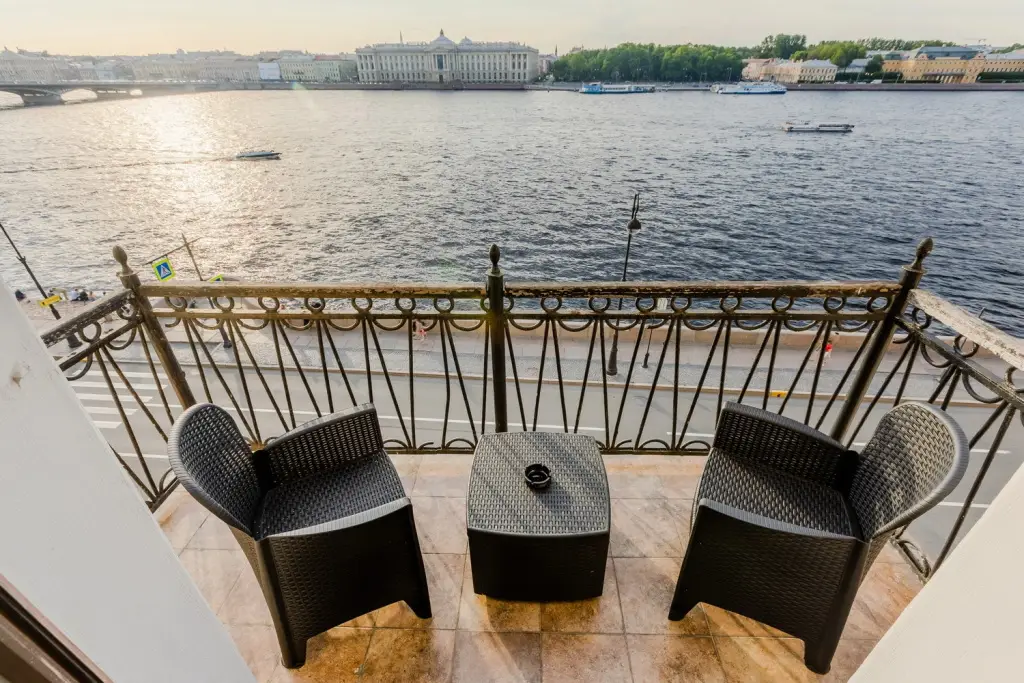 Sukhaparina: Апартаменты a.m. Rooms Neva Balcony (Angliyskaya Naberezhnaya)