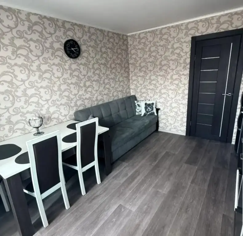 Петропавловск-Камчатский: Квартира уютная с большой кухней гостиной