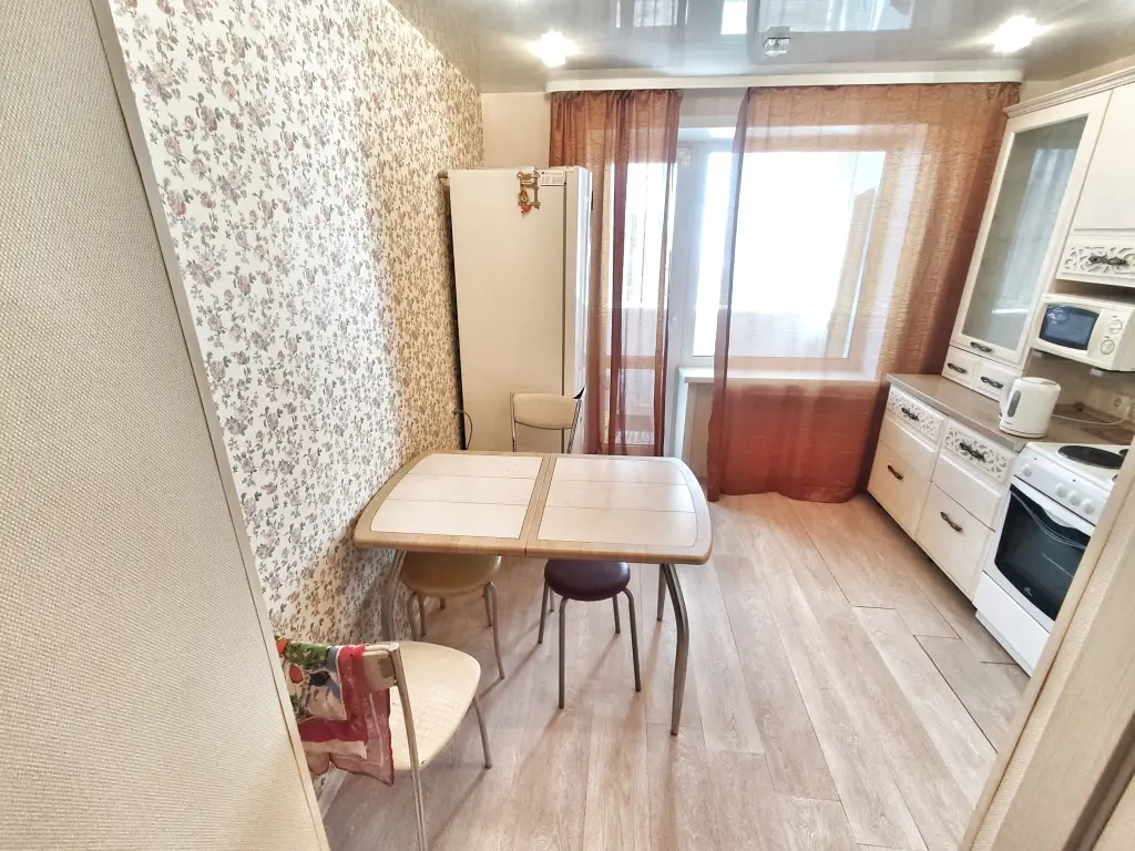 Братск: Квартира на Муханова 40