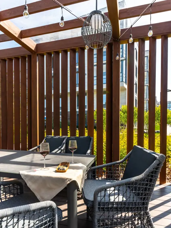 Сестрорецк: Апартаменты Aquamarine Resort в доме с бассейном в Сестрорецке