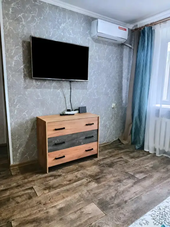 Нижнекамск: Апартаменты на Школьном Бульваре 3а