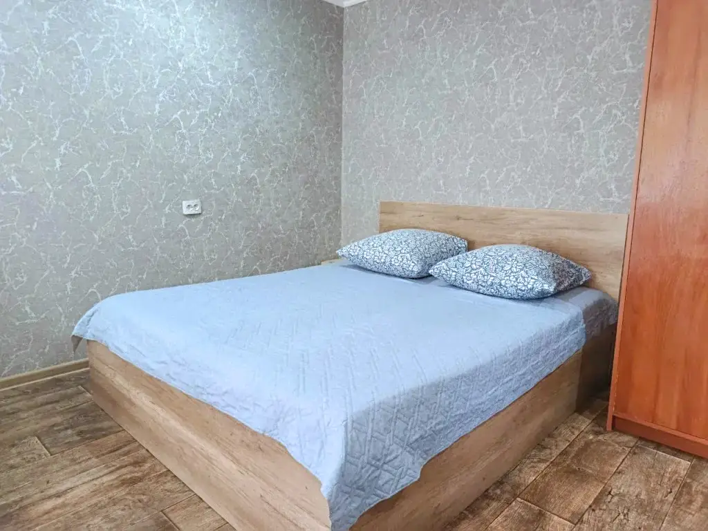 Нижнекамск: Апартаменты на Школьном Бульваре 3а