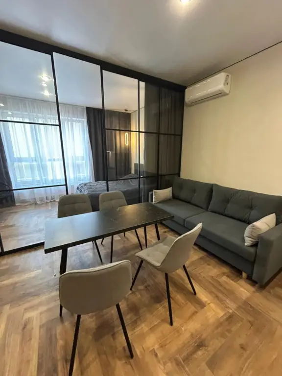 Уфа: Апартаменты на Улице Менделеева 137к4