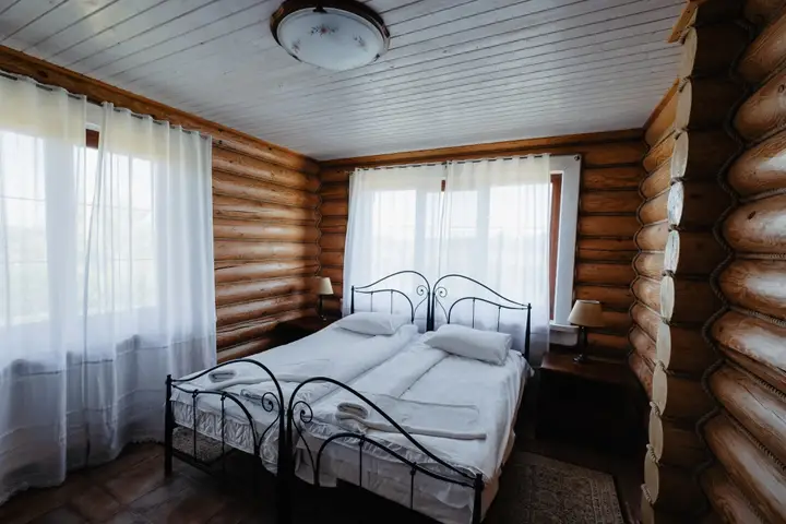 Звизжи: Частный дом Юхновград 4