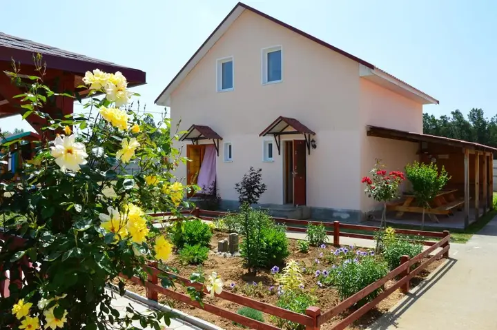 Андреевка: Zolotyie Peski Guest house