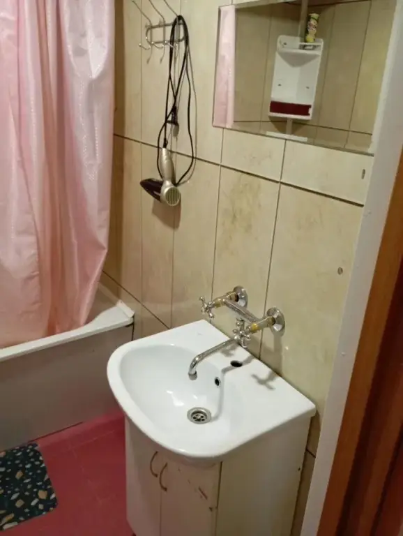 Петропавловск-Камчатский: Меблированные комнаты На Бохняка 16