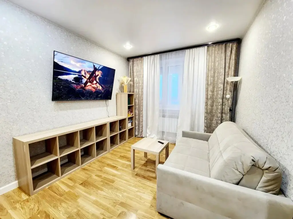 Новый Уренгой: Апартаменты в Микрорайоне Дружба 4/2 (5 этаж)